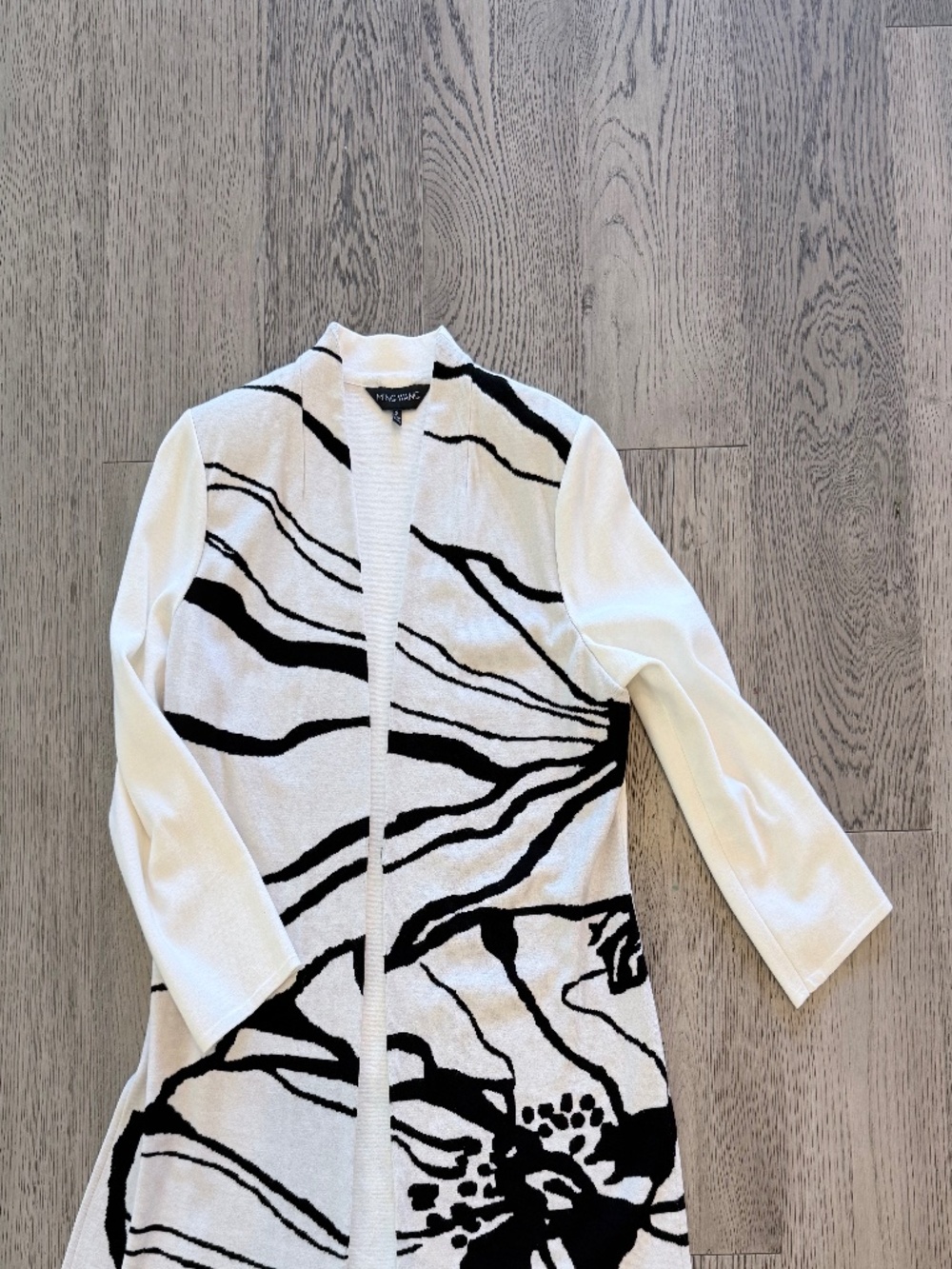 Ming Wang Black & Ivory Abstract Print Cardigan - Size s